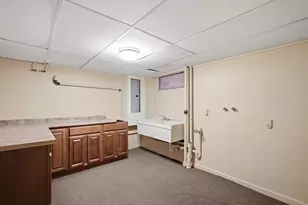 37 Woodcrest Ct, Chicopee, MA 01020 - Photo 24