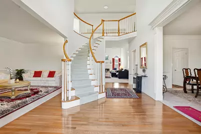 34 Hemingway St, Shrewsbury, MA 01545 - Photo 2