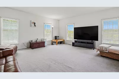 34 Hemingway St, Shrewsbury, MA 01545 - Photo 26
