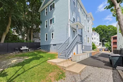 15 Stanton St, Worcester, MA 01605 - Photo 36
