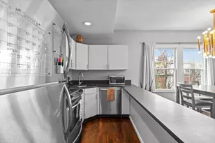 52 H St, Boston, MA 02127 - Photo 2