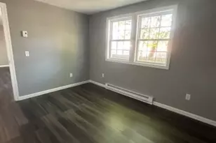 15-17 Otis Ct, Springfield, MA 01119 - Photo 8