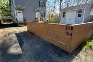 15-17 Otis Ct, Springfield, MA 01119 - Photo 2