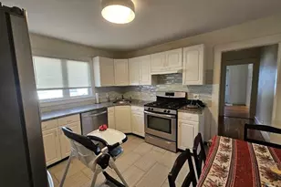 18 Banks St, Belmont, MA 02478 - Photo 2