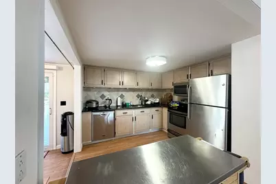 5 Dietz Ct, Boston, MA 02136 - Photo 6