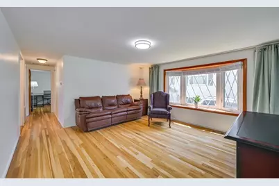 5 Dietz Ct, Boston, MA 02136 - Photo 8