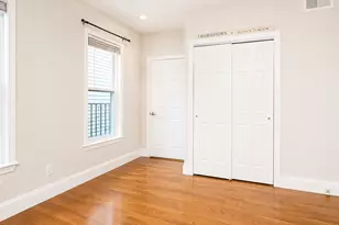9 Auburn St, Boston, MA 02129 - Photo 4