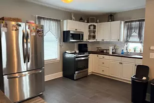 245 Clifford St, New Bedford, MA 02745 - Photo 2