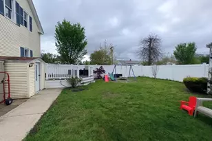 245 Clifford St, New Bedford, MA 02745 - Photo 30
