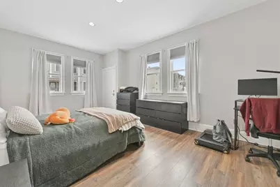 467 E 8th #1A, Boston, MA 02127 - Photo 16