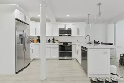 467 E 8th #1A, Boston, MA 02127 - Photo 4