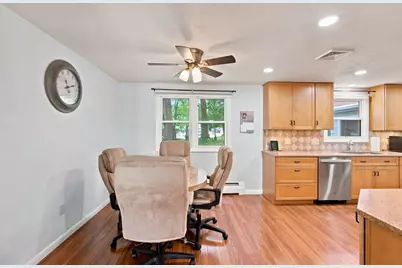4 Surrey Ln, Peabody, MA 01960 - Photo 4