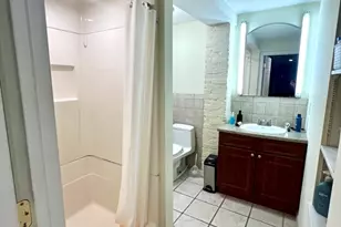 682 E 6th St, Boston, MA 02127 - Photo 16