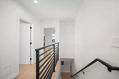 595 Broadway #302, Somerville, MA 02145 - Photo 16