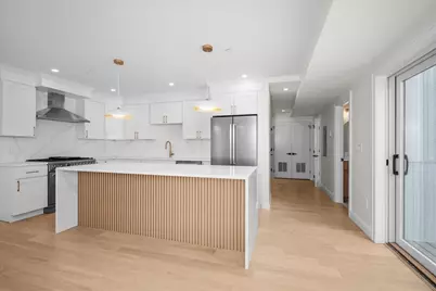 595 Broadway #302, Somerville, MA 02145 - Photo 2