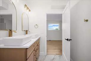 595 Broadway, Somerville, MA 02145 - Photo 20