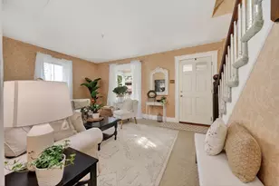 570 Eliot St, Milton, MA 02186 - Photo 14
