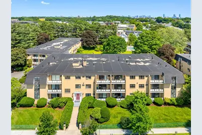 48 Bigelow Ave #28, Watertown, MA 02472 - Photo 2