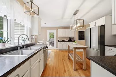 17 Homestead St, Palmer, MA 01069 - Photo 10