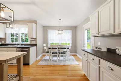 17 Homestead St, Palmer, MA 01069 - Photo 8