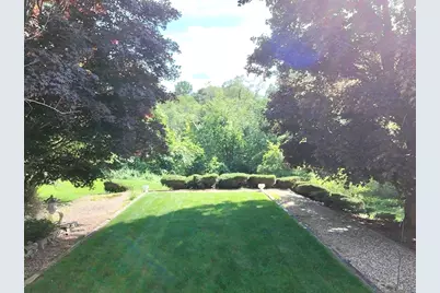 8 Deerfield Rd, Shrewsbury, MA 01545 - Photo 18