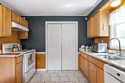 55 Cottage Street, Fitchburg, MA 01420 - Photo 6