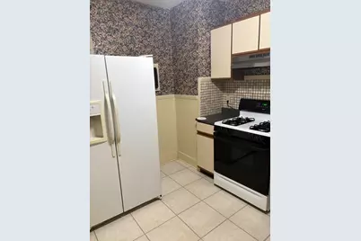 136 Maynard St, Springfield, MA 01109 - Photo 6