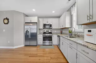 7 Gorham St, Chelmsford, MA 01824 - Photo 8