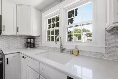 303 College St, Chicopee, MA 01020 - Photo 14