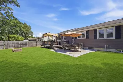 303 College St, Chicopee, MA 01020 - Photo 28