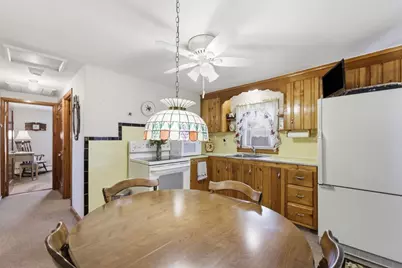 20 Bourbeau St, Chicopee, MA 01020 - Photo 16