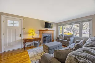 1 Lexington St, South Hadley, MA 01075 - Photo 18