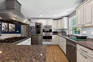 23 Smith St, Attleboro, MA 02703 - Photo 6