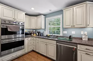 23 Smith St, Attleboro, MA 02703 - Photo 4