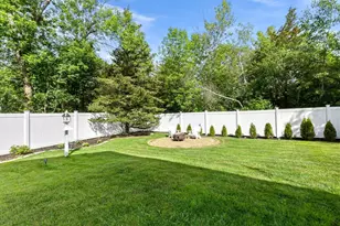 42 Hale St, Newburyport, MA 01950 - Photo 34