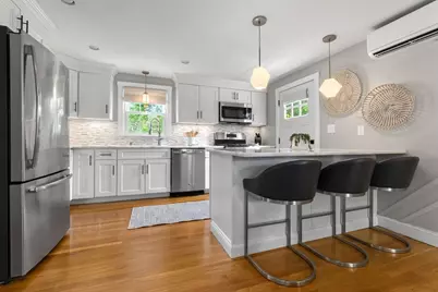 42 Hale St, Newburyport, MA 01950 - Photo 12