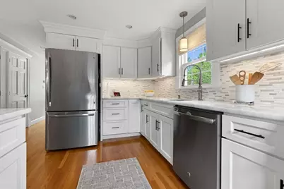 42 Hale St, Newburyport, MA 01950 - Photo 10