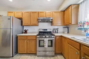 27 Ellington St, Boston, MA 02121 - Photo 6
