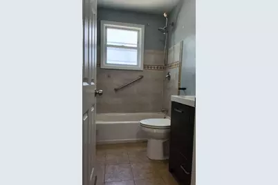210 Hope St #1N, Fall River, MA 02721 - Photo 8