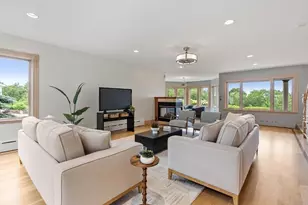 258 Hill St, Leominster, MA 01453 - Photo 16