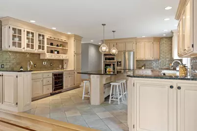 258 Hill St, Leominster, MA 01453 - Photo 18