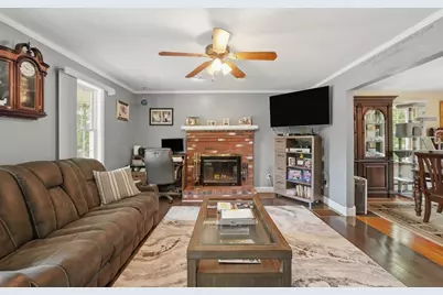 1527 Main Street, Acushnet, MA 02743 - Photo 8