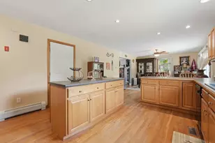 1527 Main St, Acushnet, MA 02743 - Photo 16