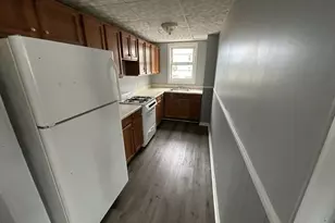 33 Malvey St, Fall River, MA 02720 - Photo 4