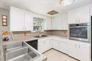 38 Brimbal Ave, Beverly, MA 01915 - Photo 8