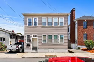 23 Thorndike St, Revere, MA 02151 - Photo 2