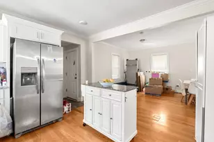 23 Thorndike St, Revere, MA 02151 - Photo 4