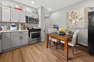 37 Stonehurst St, Boston, MA 02122 - Photo 22