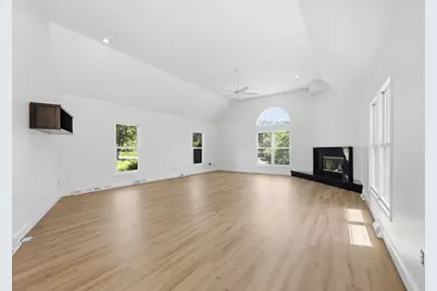 30 Cara Ln, Westfield, MA 01085 - Photo 4