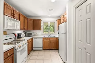 68 Middleboro Ave, Taunton, MA 02780 - Photo 14